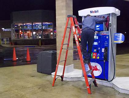 Degreasing fuel pumps and islands