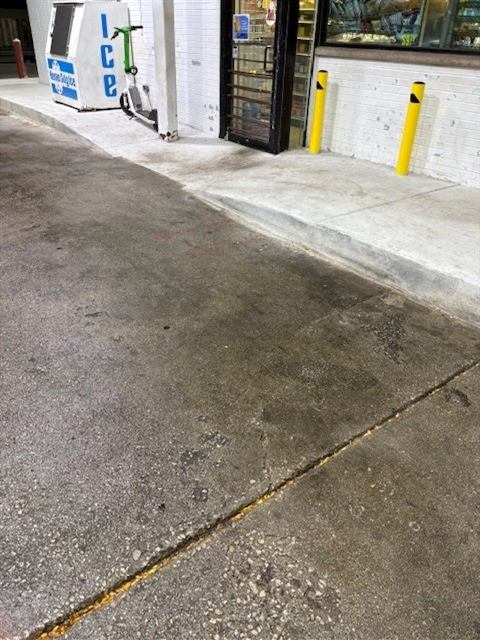 After: Concrete degreased near the entrance