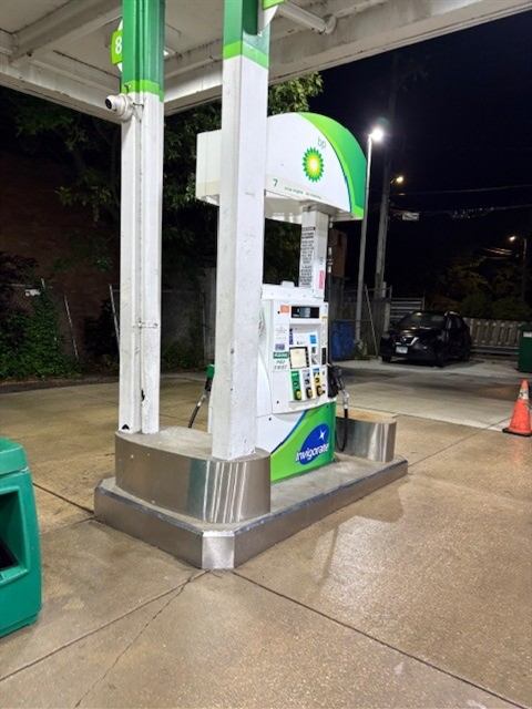 Pump island cleaned to brand standards